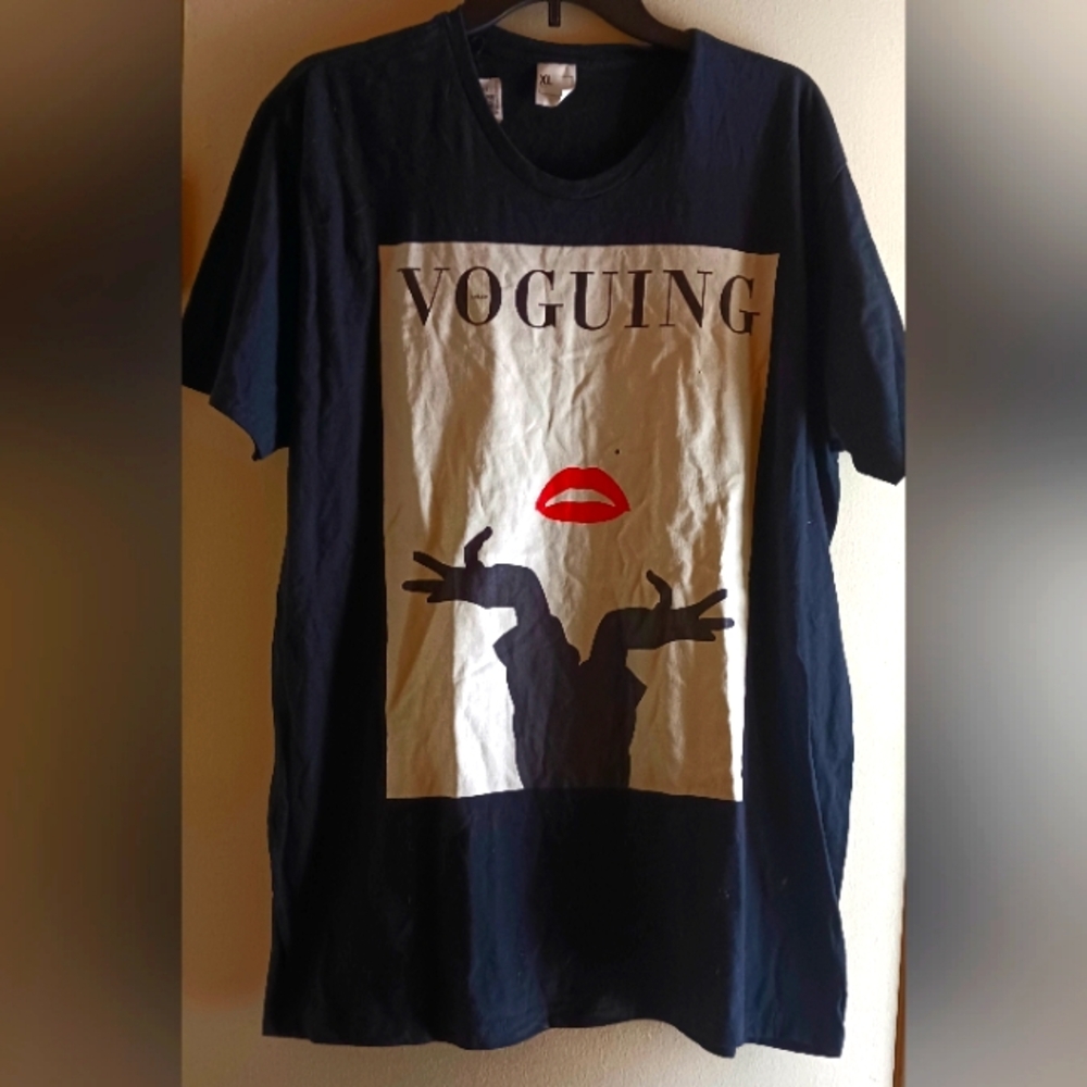 Vouging tshirt Sz XL